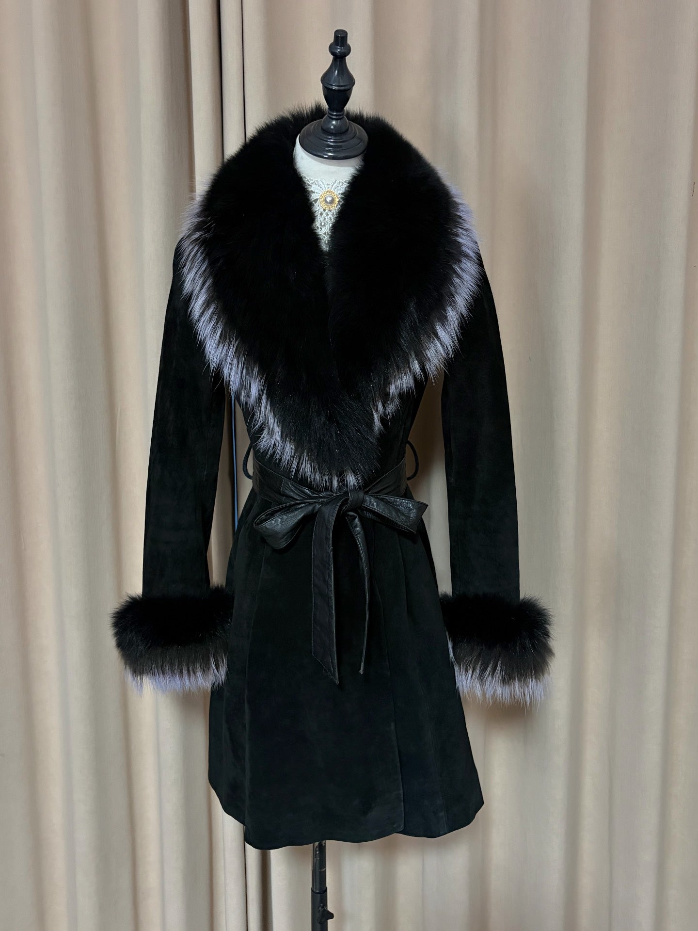 Vintage black mid-length genuine fur coat