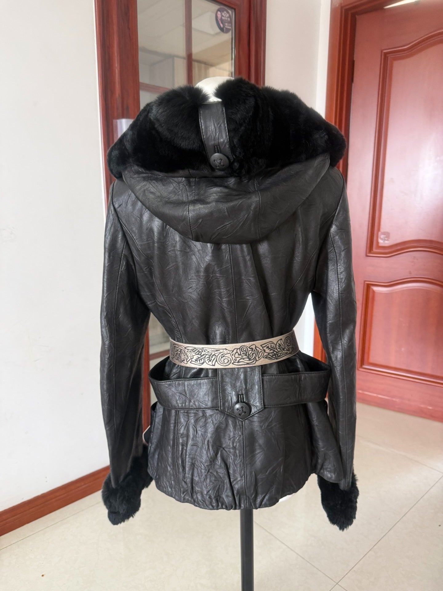 Vintage black fur-collar coat