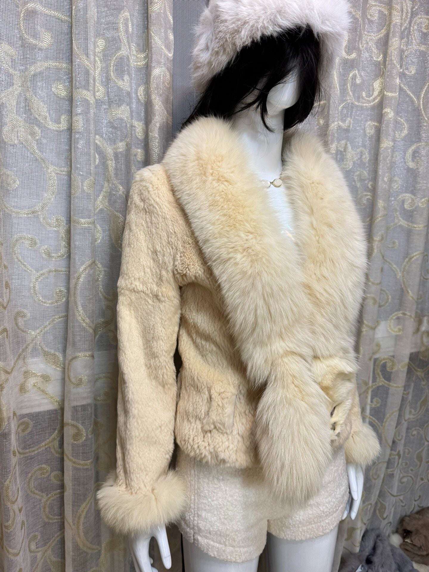 Vintage Beige Genuine Fur Coat