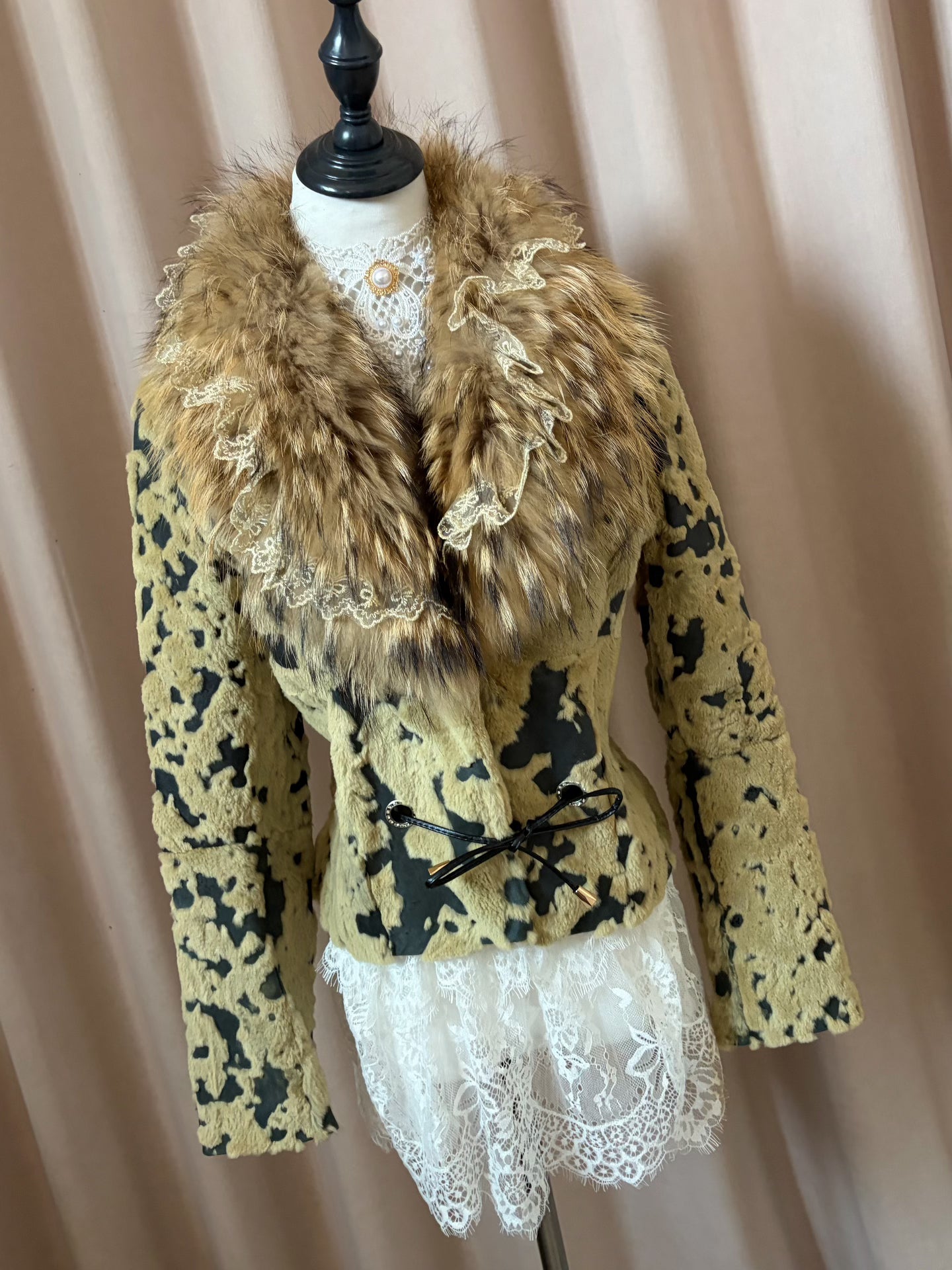 Vintage leopard-print genuine fur cropped coat