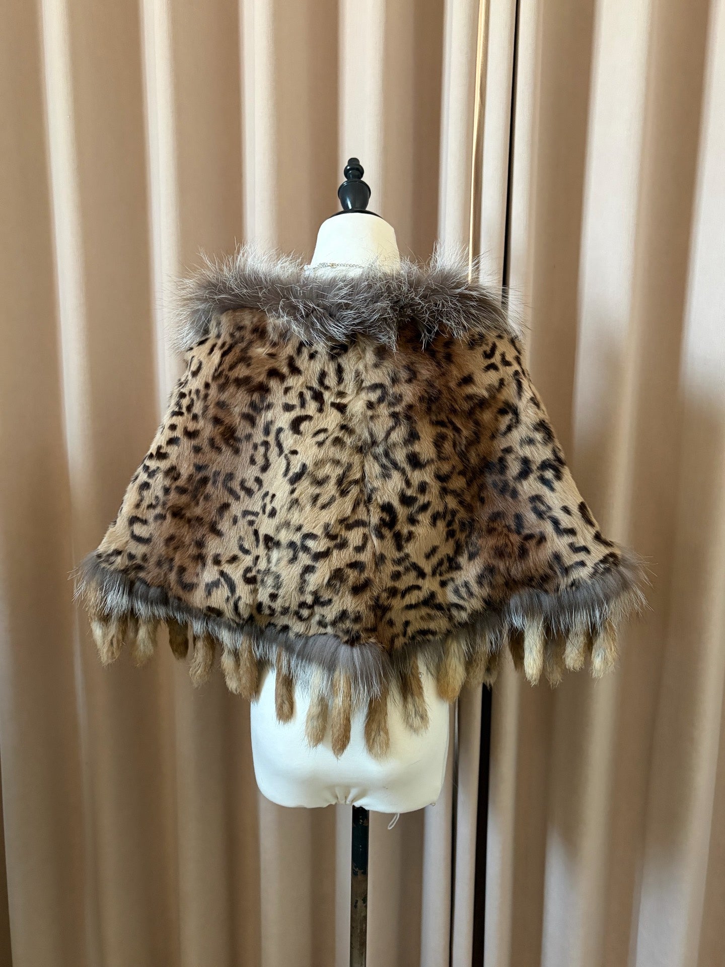 Vintage leopard-print fur cape/coat