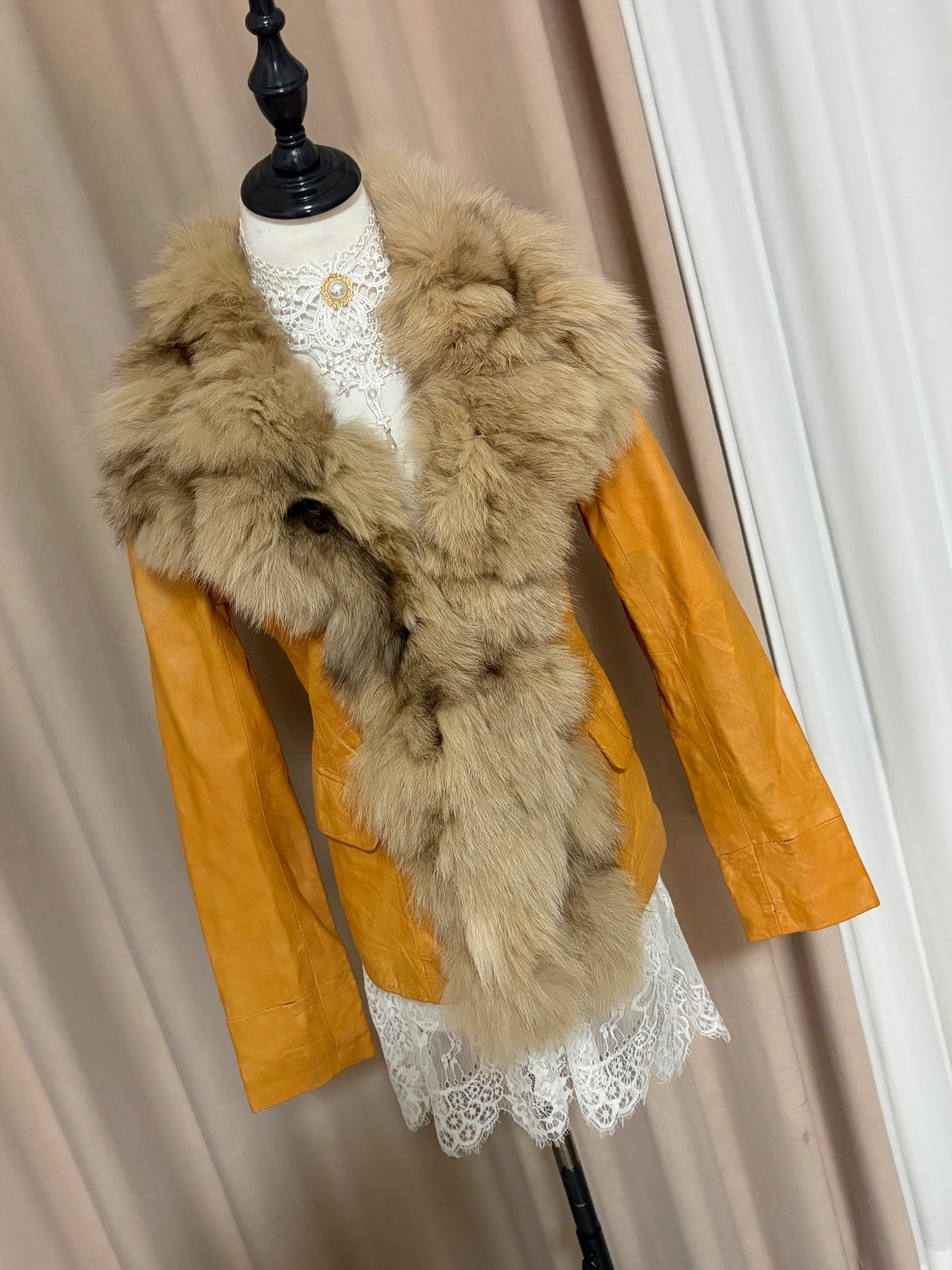 Vintage real fur-collar coat