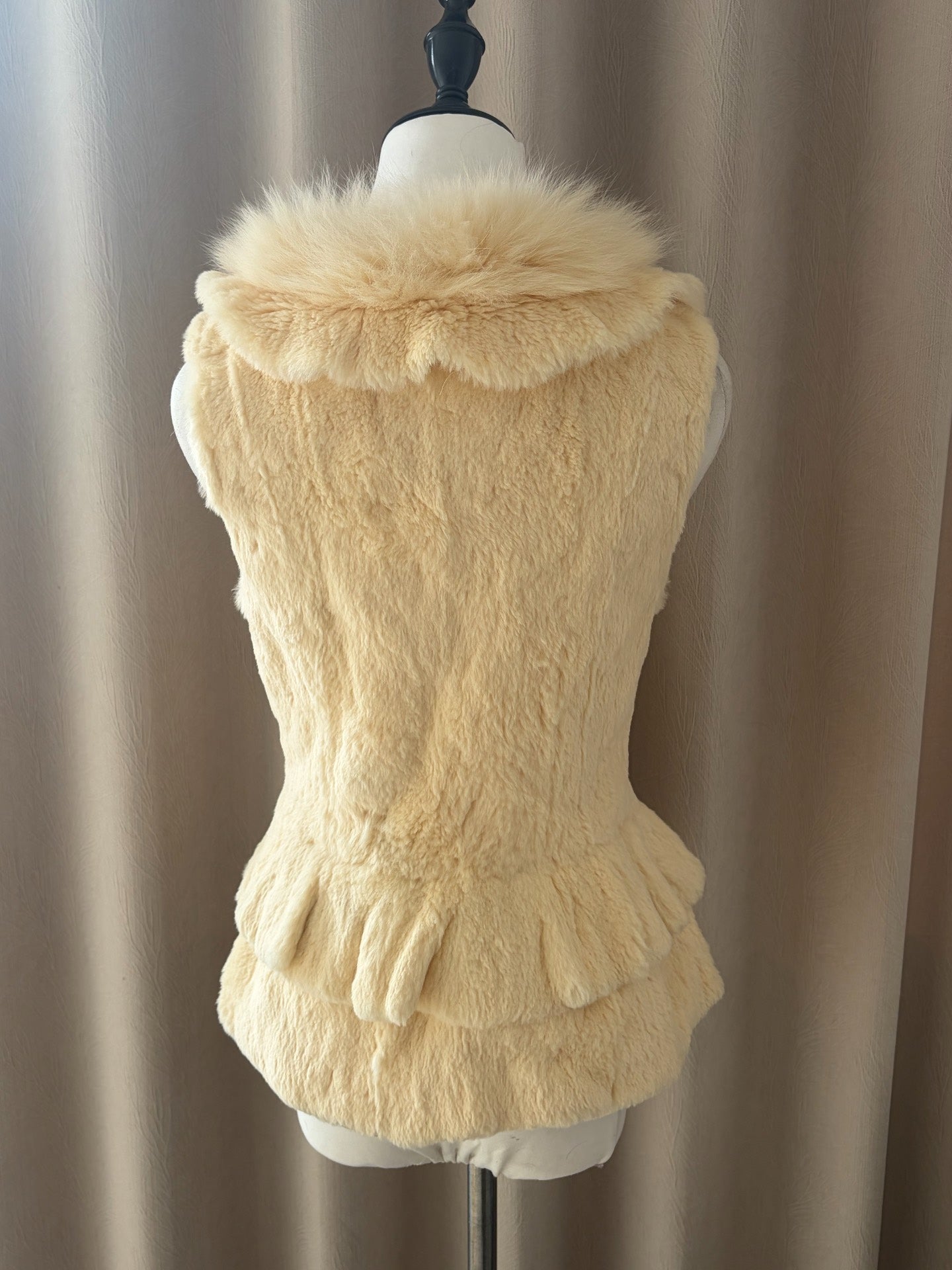 Vintage beige real fur vest