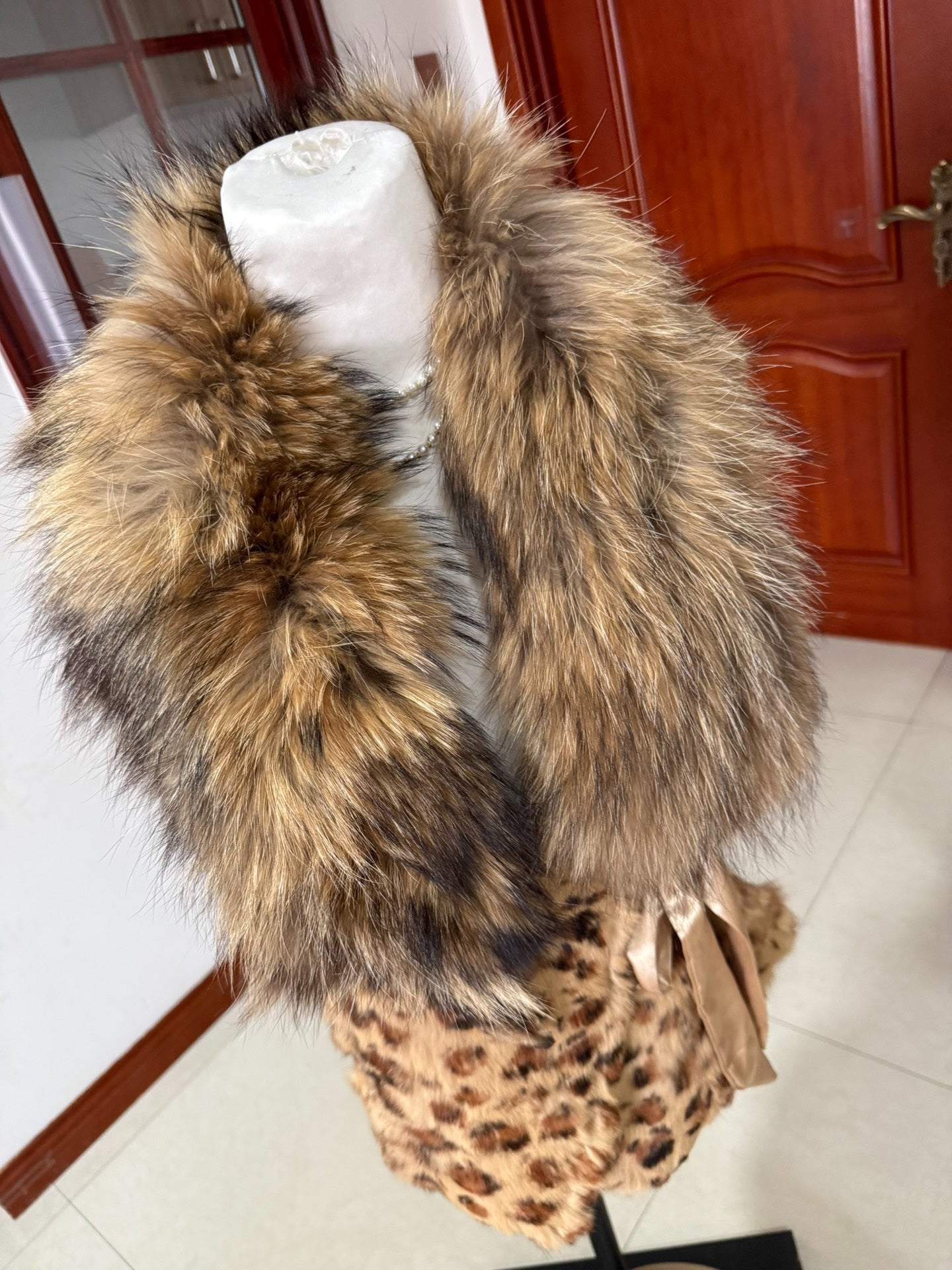 Vintage leopard-print fox fur collar vest