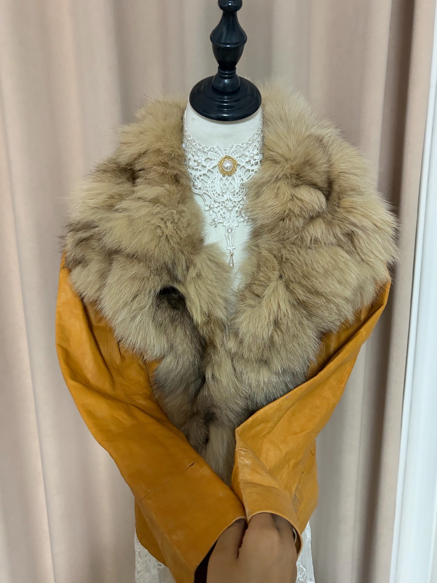 Vintage real fur-collar coat