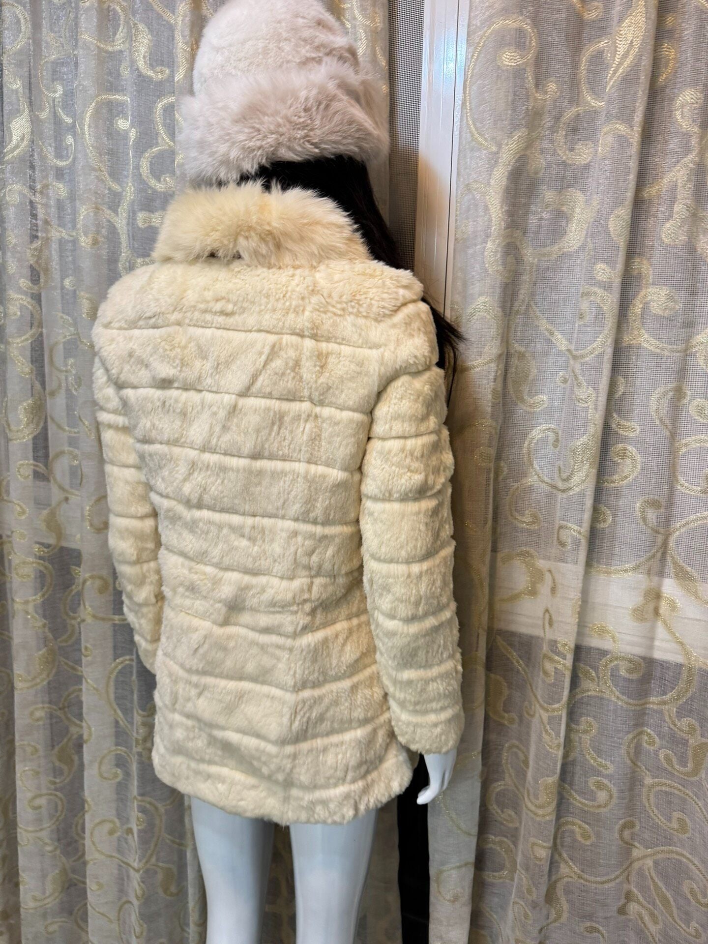 Vintage off-white genuine fur coat