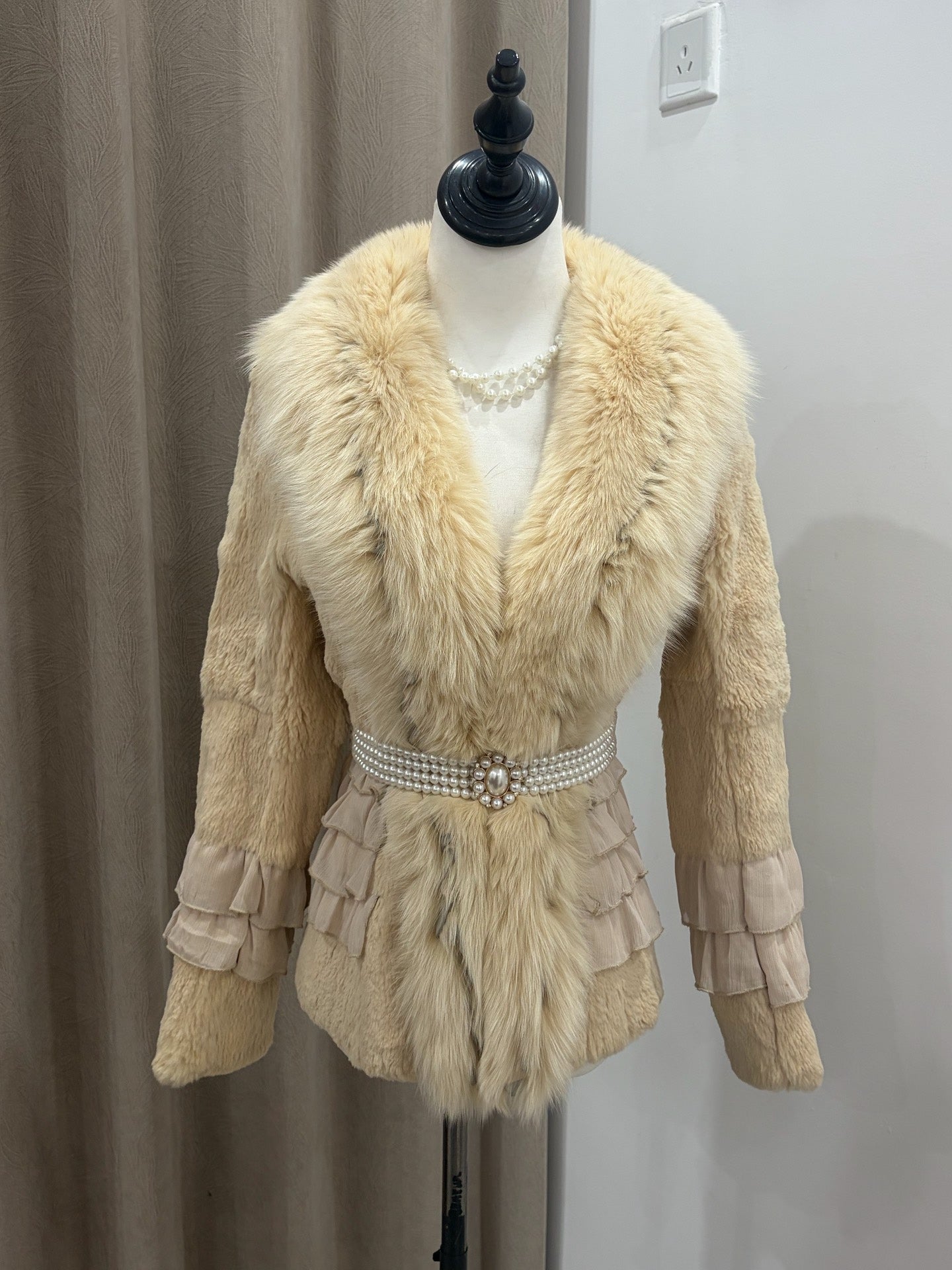 Vintage light apricot genuine fur coat