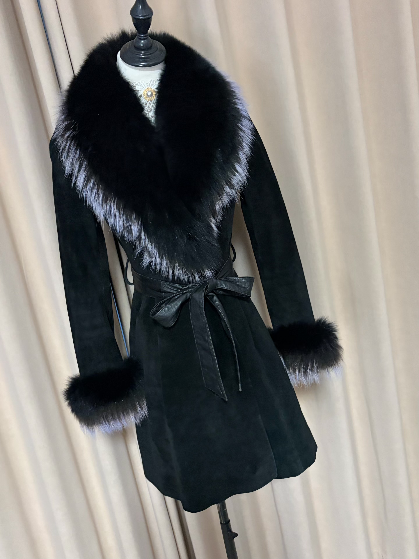 Vintage black mid-length genuine fur coat