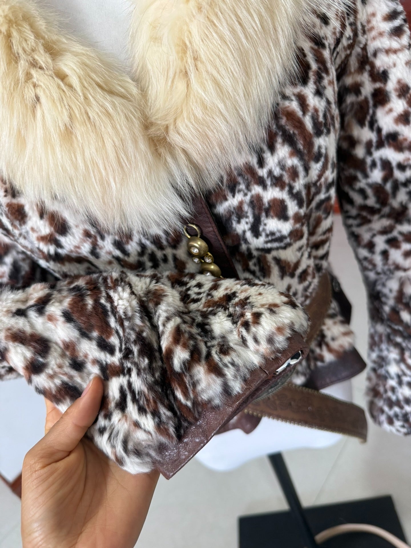 Vintage leopard-print fur coat with fox fur collar