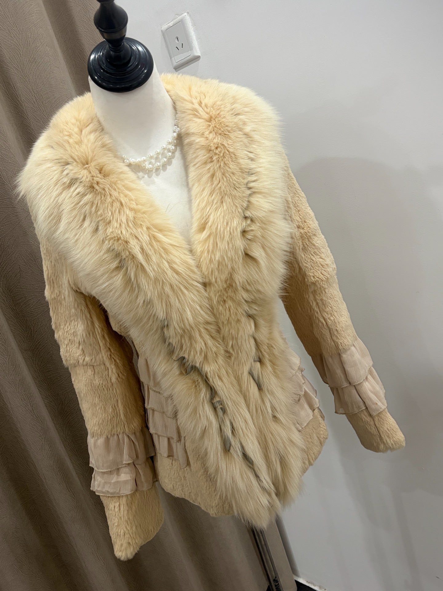 Vintage light apricot genuine fur coat