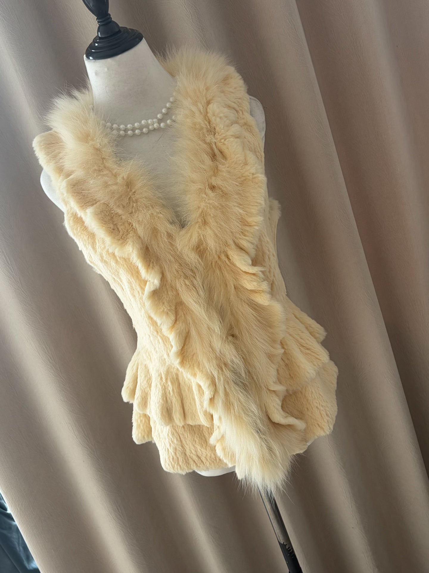 Vintage beige real fur vest