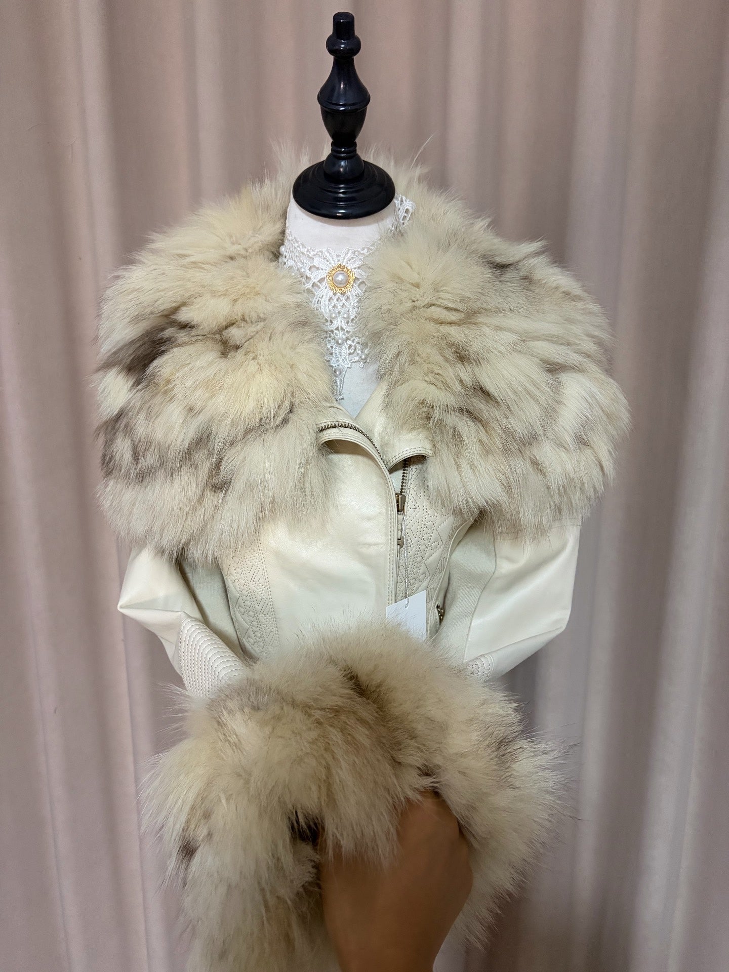 Vintage off-white genuine fur and leather short jacket