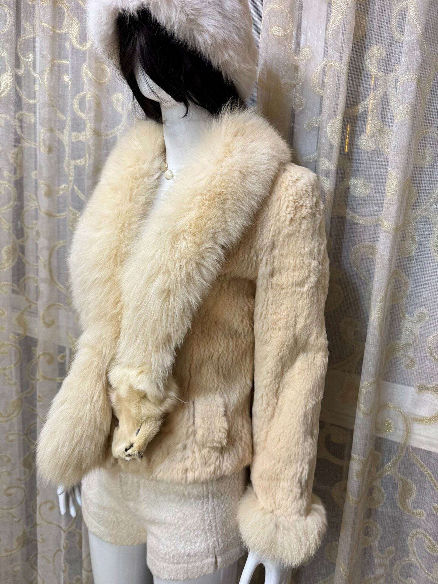 Vintage Beige Genuine Fur Coat