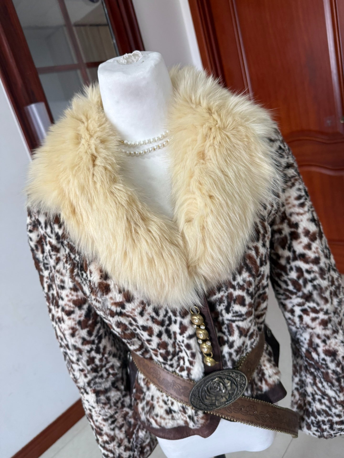 Vintage leopard-print fur coat with fox fur collar
