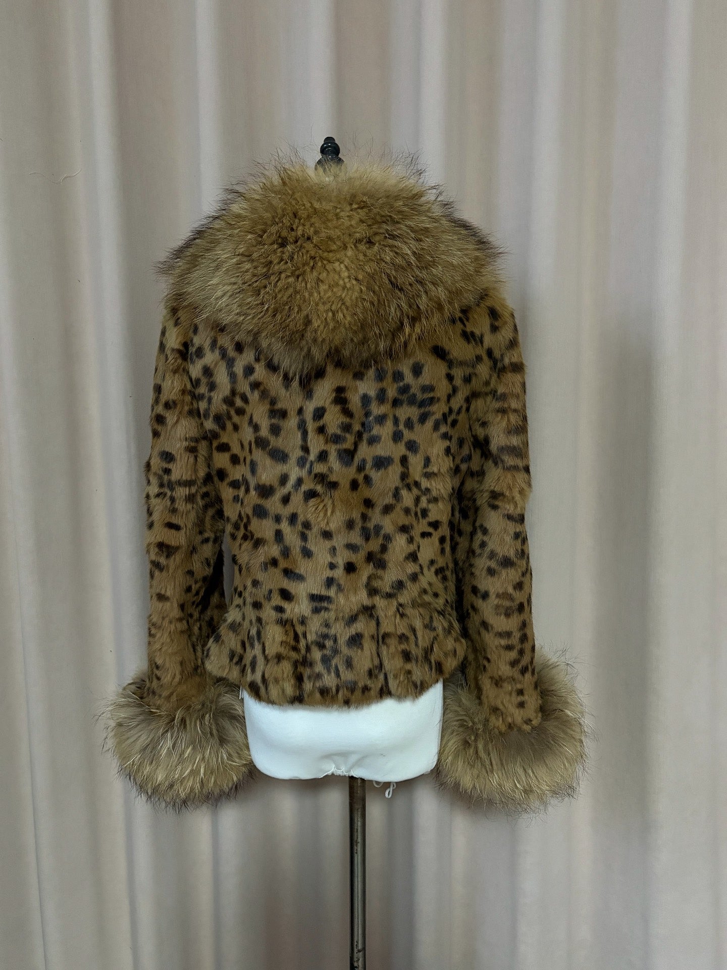 Vintage genuine leopard-print fur coat