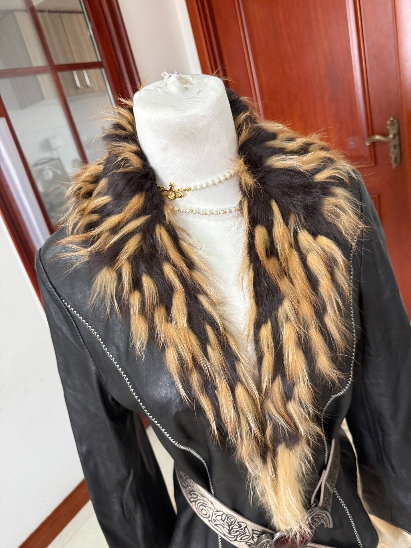 Vintage genuine fur coat/jacket