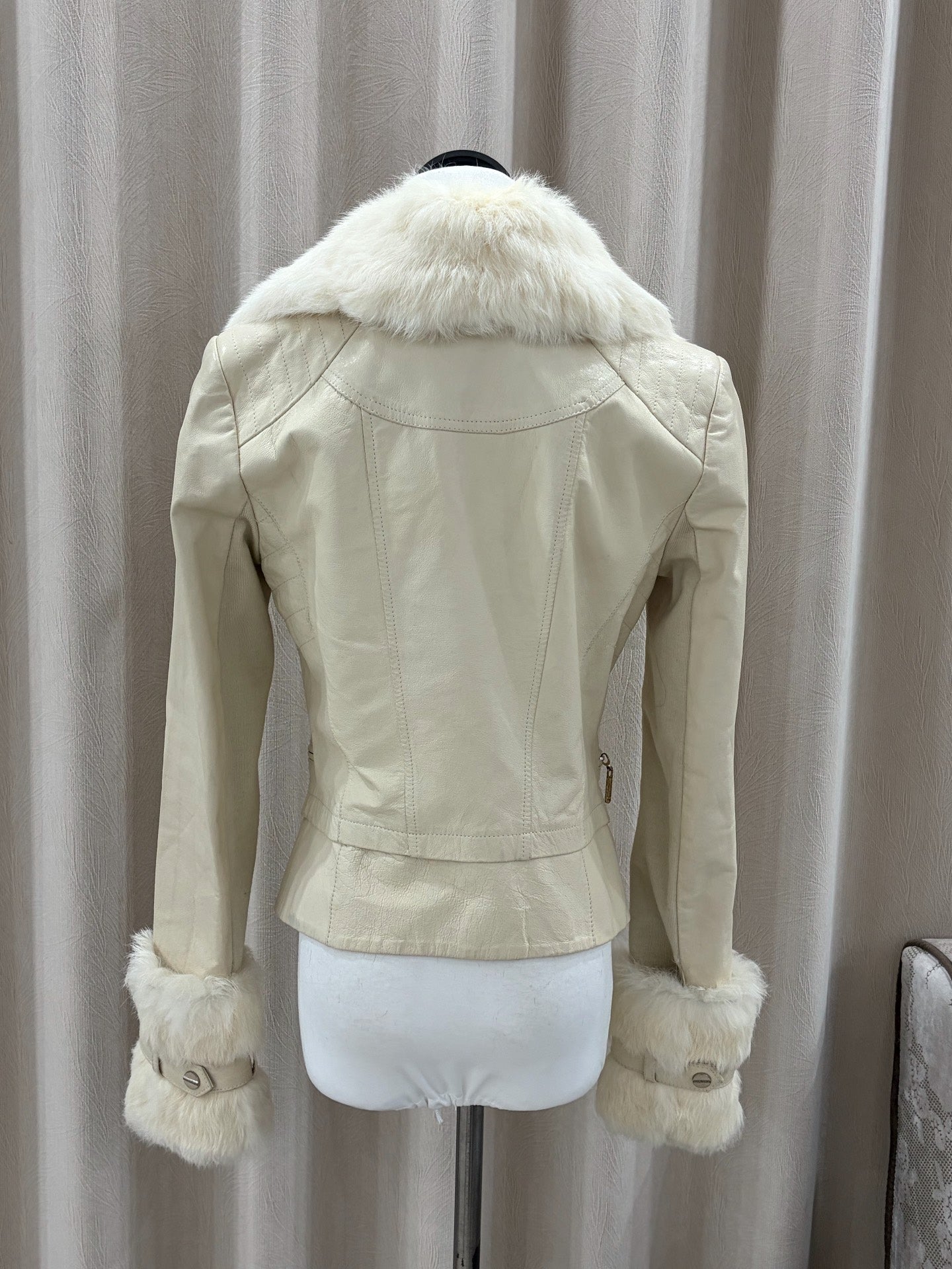 Vintage creamy-white genuine leather jacket
