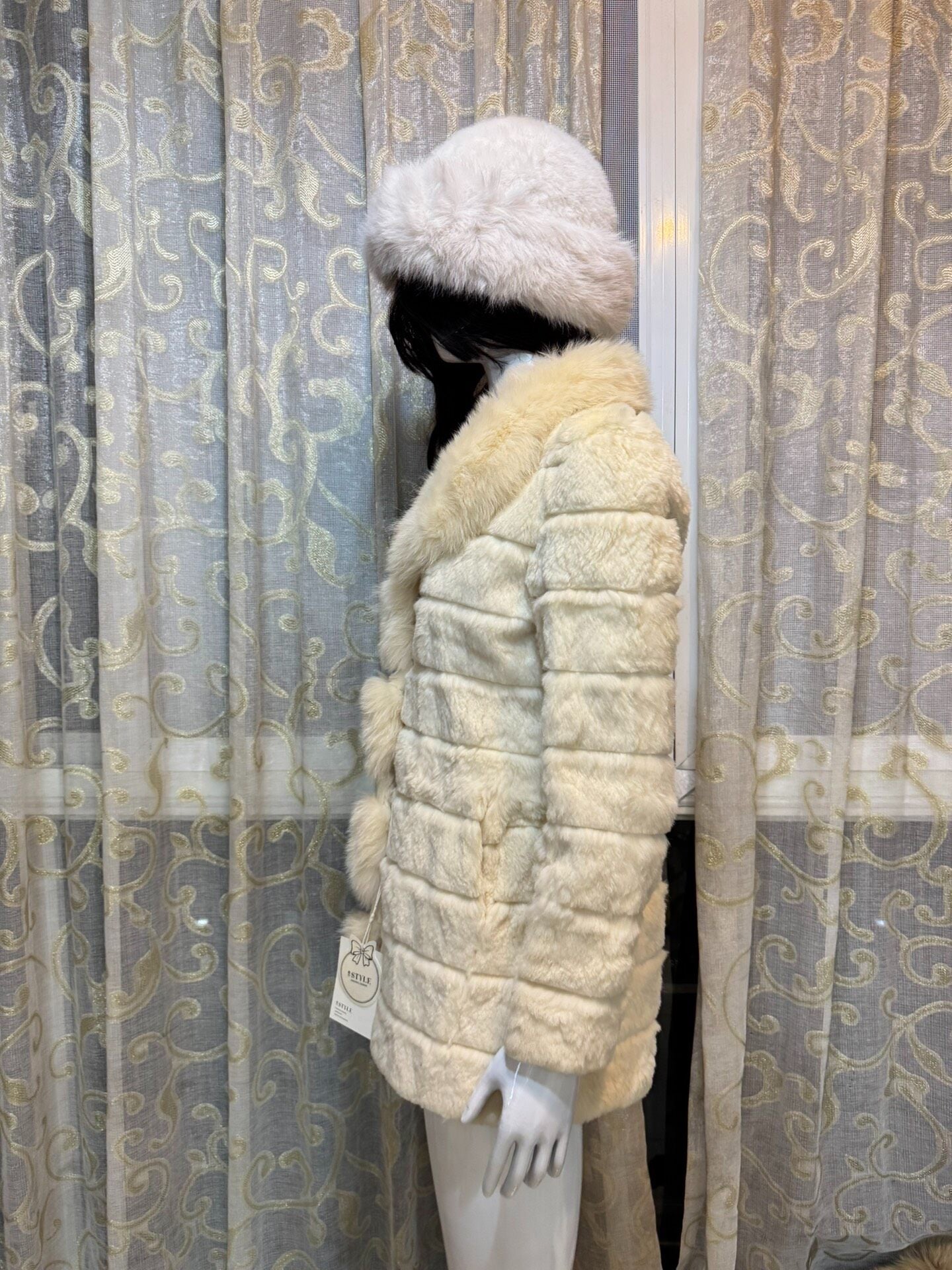 Vintage off-white genuine fur coat