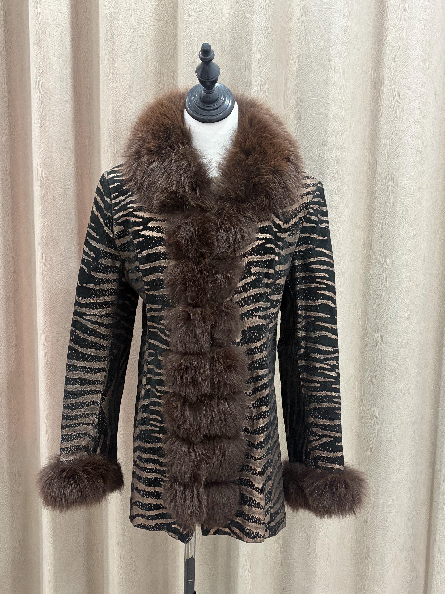 Vintage Zebra-pattern hot stamping genuine fur coat
