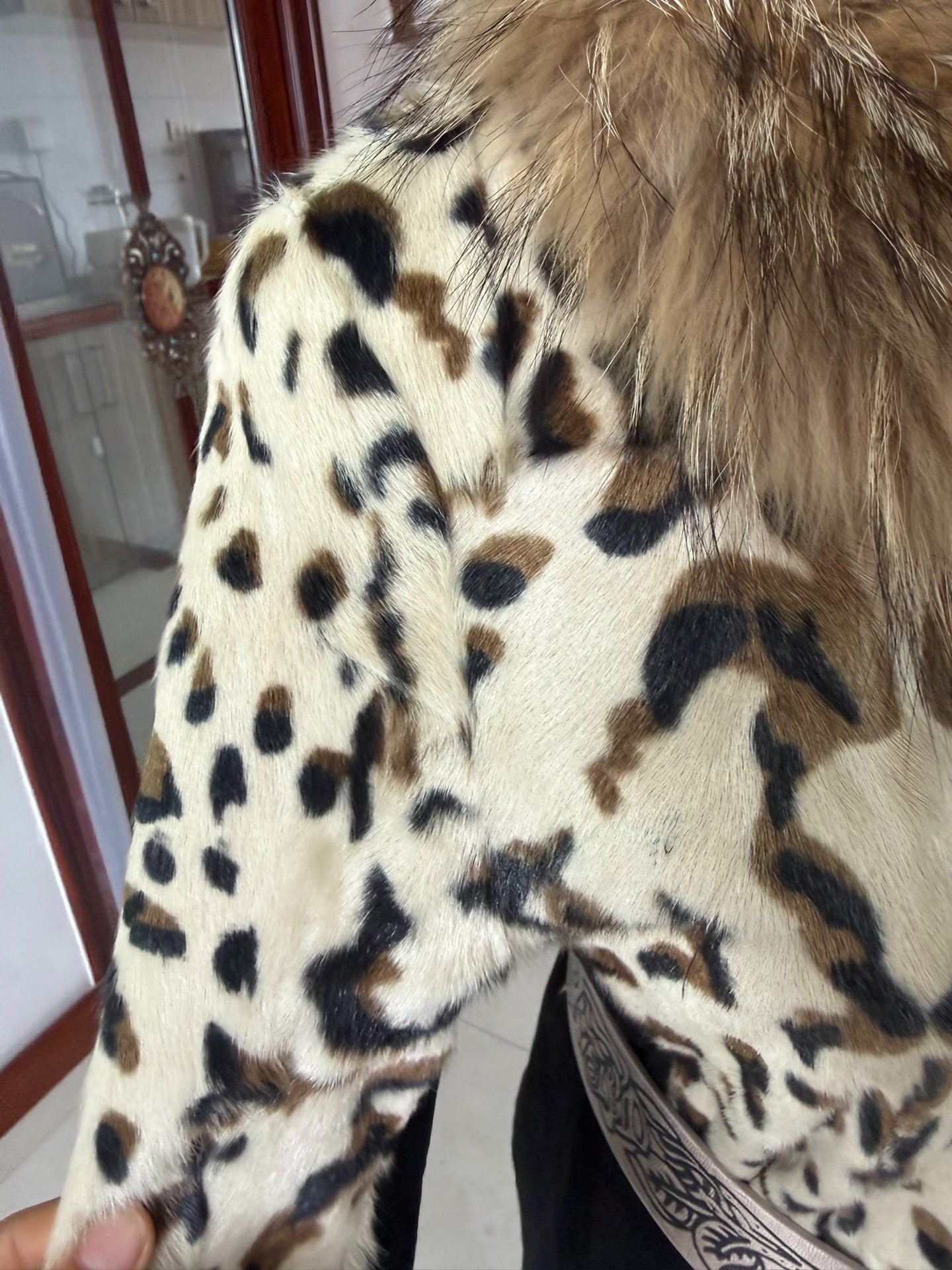 Vintage leopard-print genuine fur coat