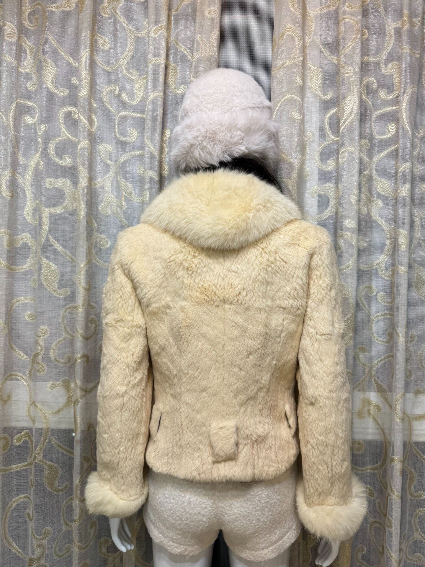 Vintage Beige Genuine Fur Coat