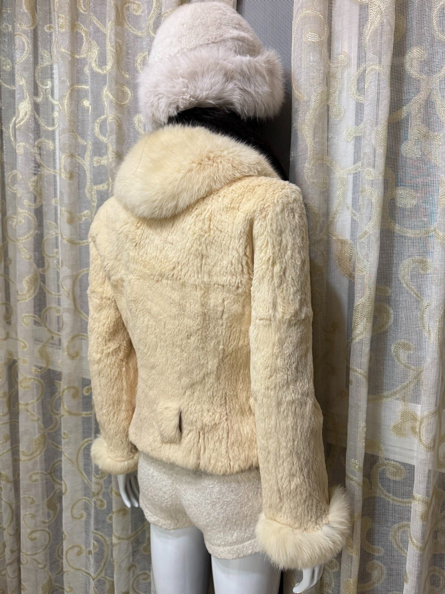 Vintage Beige Genuine Fur Coat