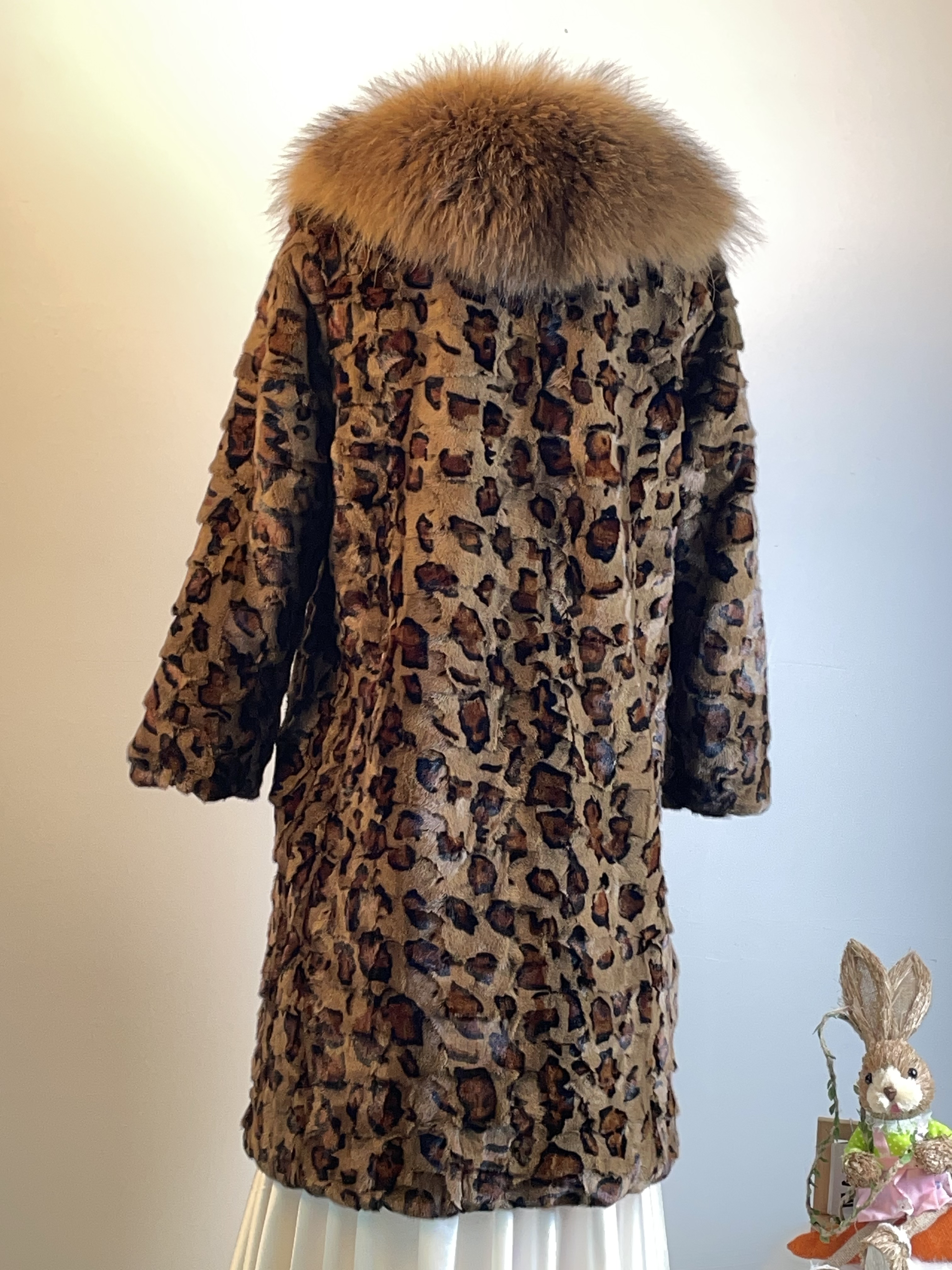 Vintfur Brown Leopard Genuine Fur Coat ccp4 Rear view