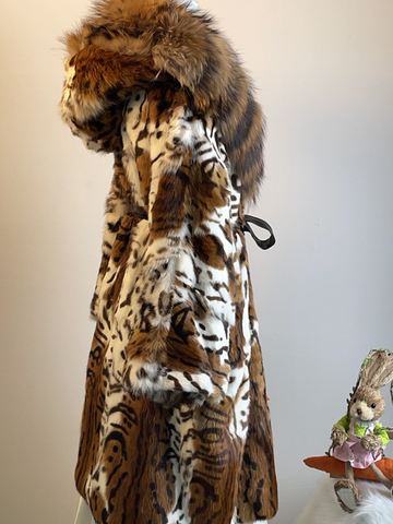 Vintfur Tiger Stripe Genuine Fur Coat ccp3 Figure on the right