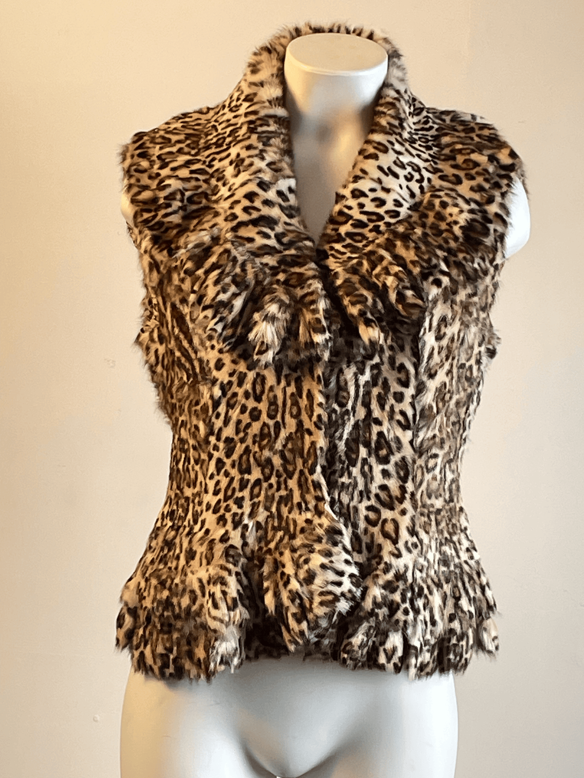 Vintfur Leopard Genuine Fur Coat ccp5 Front view
