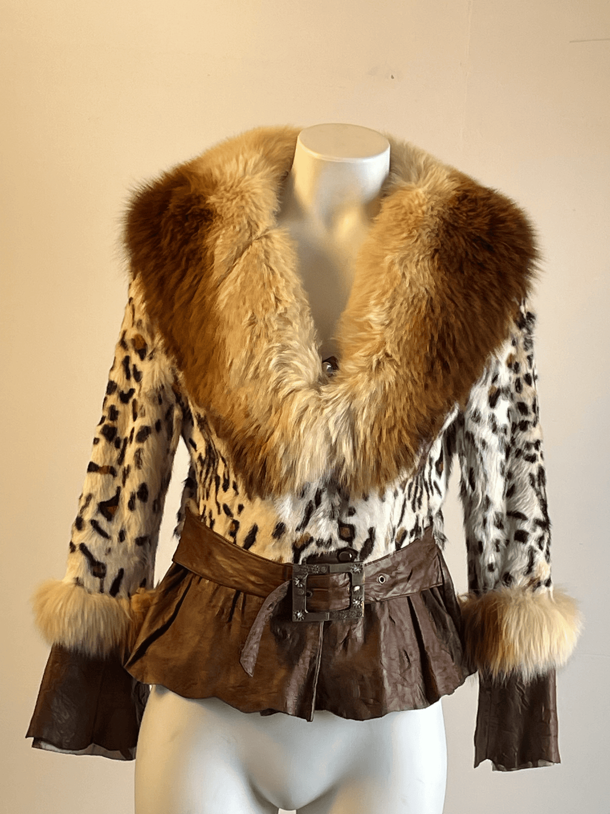 Vintfur Leopard Genuine Fur Coat ccp1 Front view