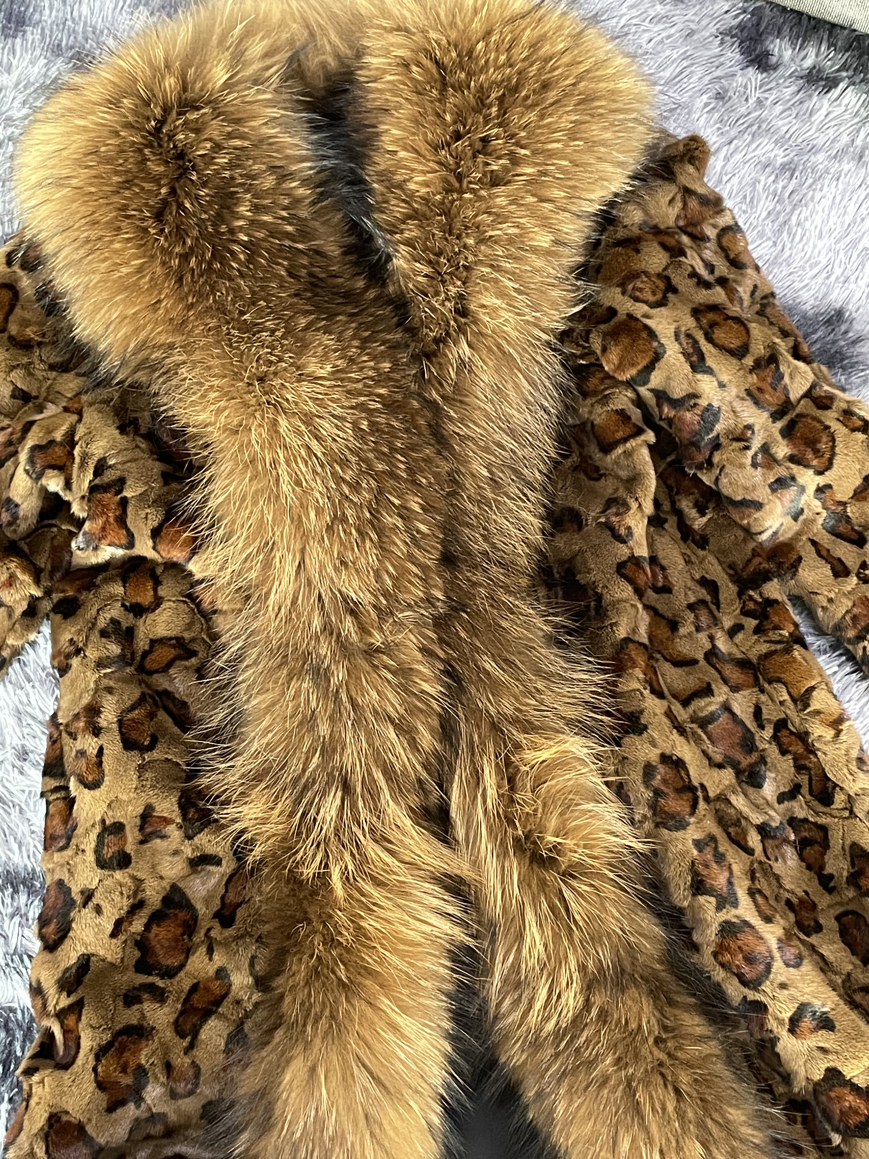 Vintfur Brown Leopard Genuine Fur Coat ccp4 detail 1