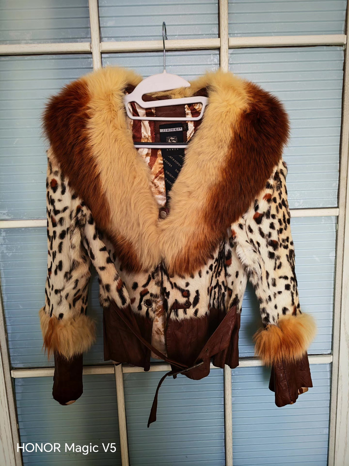 Ladies' vintage fur jacket with leopard print