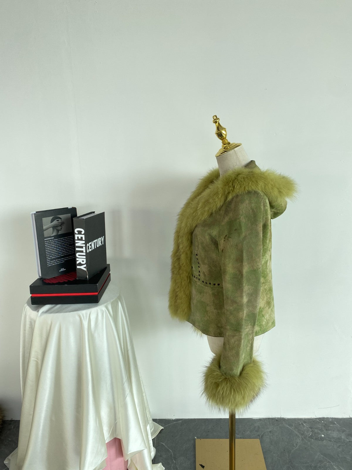 Vintage SIBOERT Green Distressed Suede Faux Fur Trim Jacket Size XS