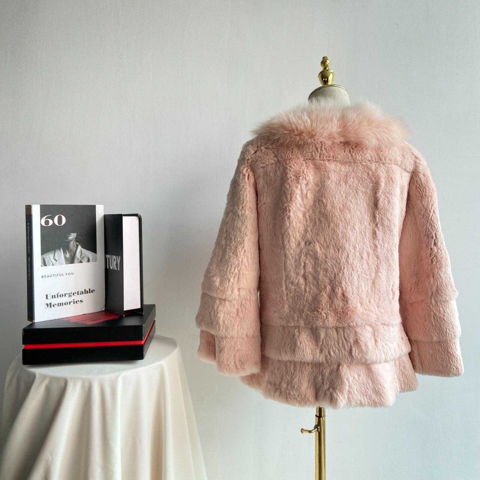 Vintage Pink faux Rabbit Fur Coat with faux Fox Fur Collar Jewel Clasp (Women’M